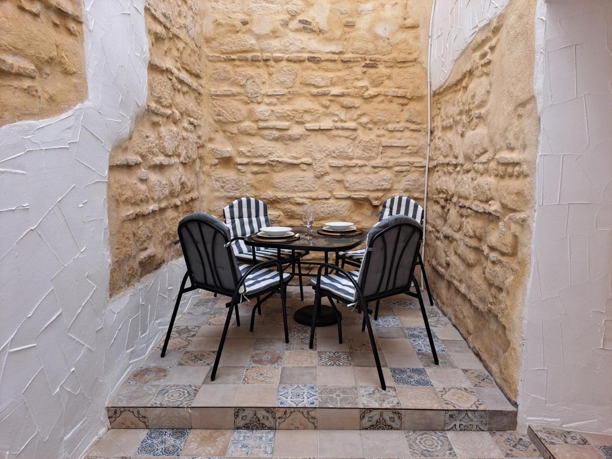 Apartamento La Zarzamora-Patio Privado Lejlighed Jerez de la Frontera Eksteriør billede